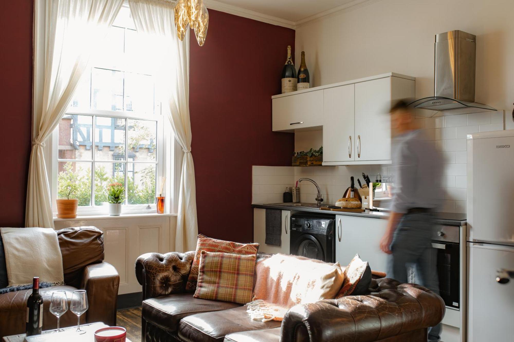 The Bolt Hole - Stratford Upon Avon - Central - Free Offstreet Parking - 2 Bed Luxury Apartment エクステリア 写真